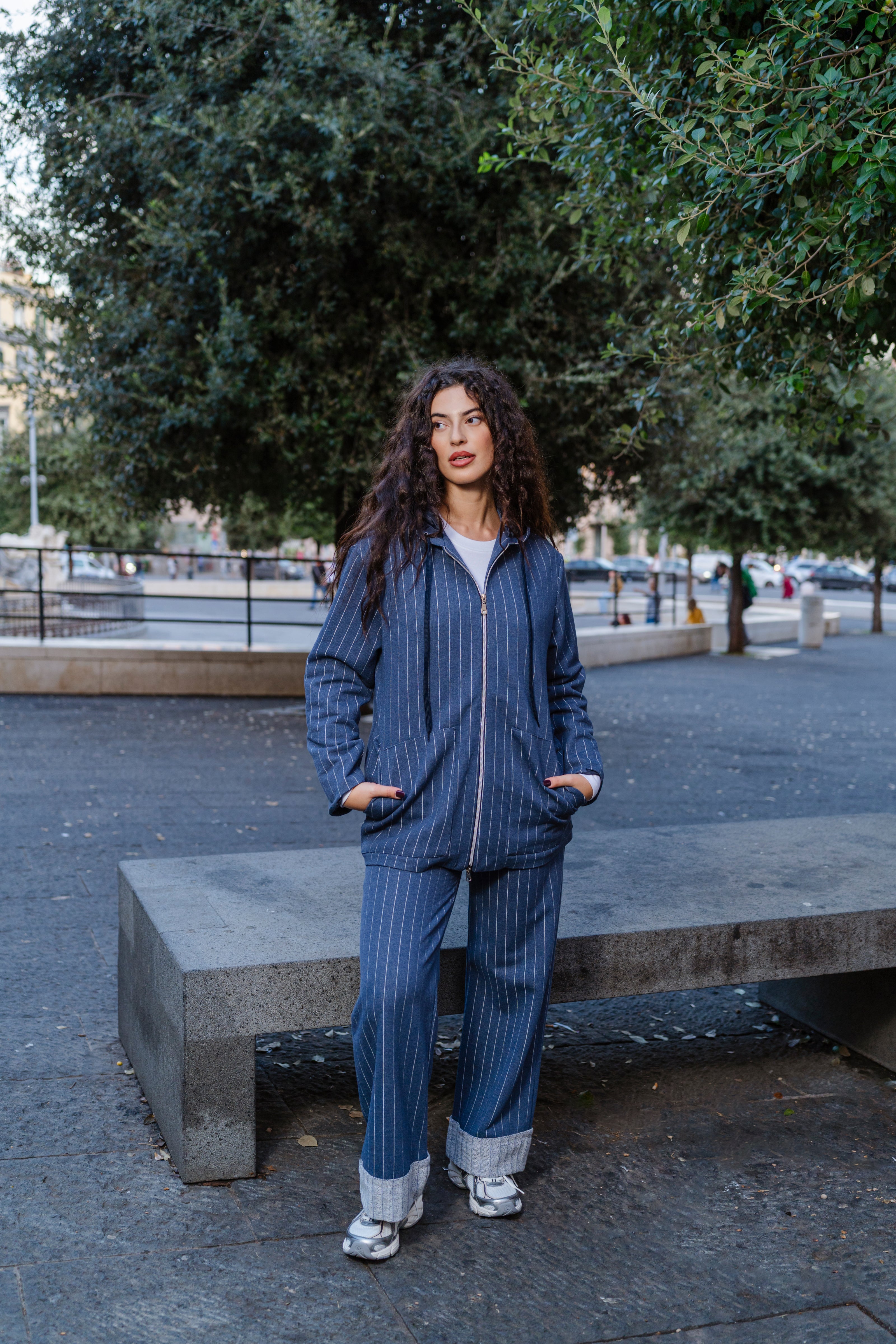 Completo gessato in felpa